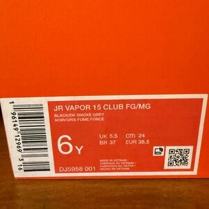 Nike JR Vapor 15 Club FG/MG Black and Gray Cleats